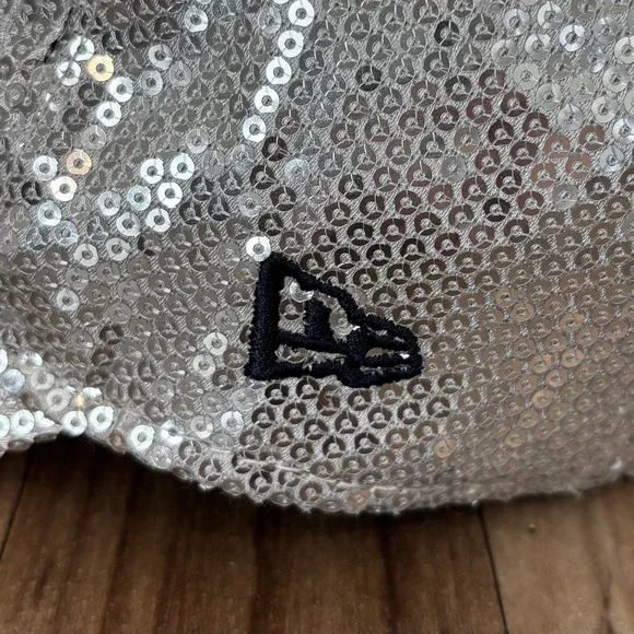 RARE NEW YORK YANKEES Victoria's Secret PINK MLB Hat Sequin Silver Navy Sparkle - Picture 3 of 11